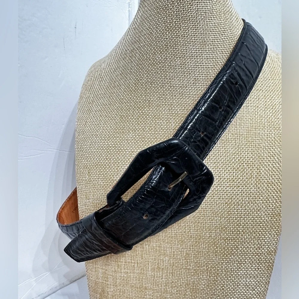 VTG OMEGA Belt Black Leather Textured Croc Women Small 25-27 Leather Buckle 1407